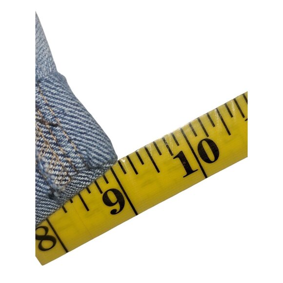 Time & Tru Womens Distressed Denim Jeans Shorts 16 Bermuda Light Wash - Picture 3 of 8